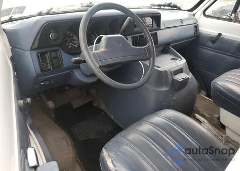 1993 Dodge Ram Van B250 z USA, uszkodzony, nr VIN 2B7HB21YXPK525069